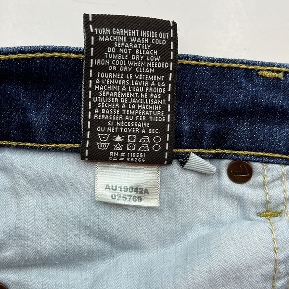 7 For All Mankind Straight Leg Mid Rise Size 26 - Picture 12 of 16
